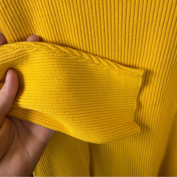 Lauren Ralph Lauren Women’s Yellow Long Sleeve Turtleneck Ribbed Sweater - Picture 4 of 5